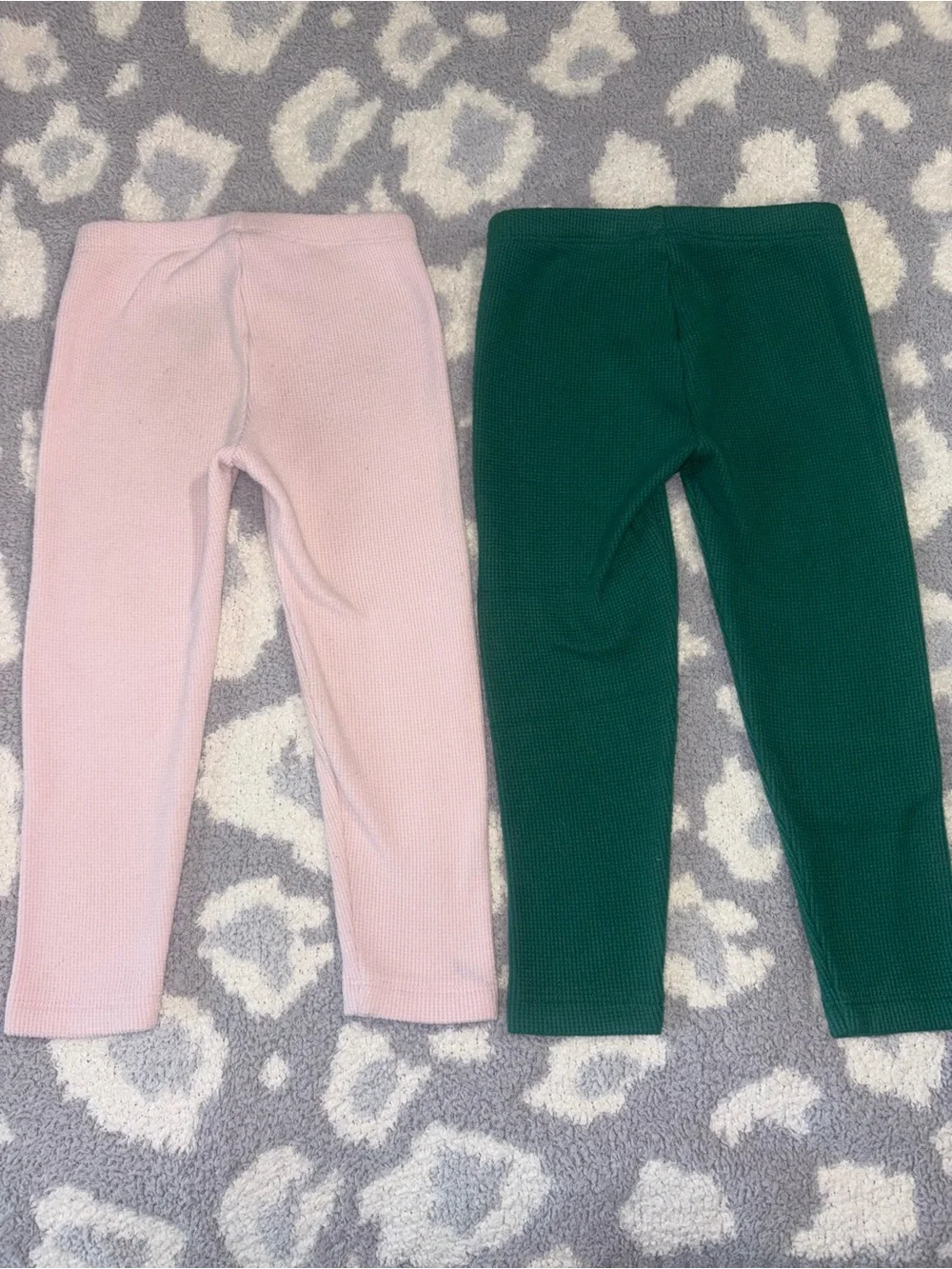 Old Navy Ribbed Cozy Leggings in Light Pink and Forest Green Toddler Girl 3T